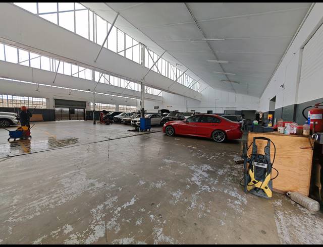 1,029M² WAREHOUSE FOR SALE IN SELBY
